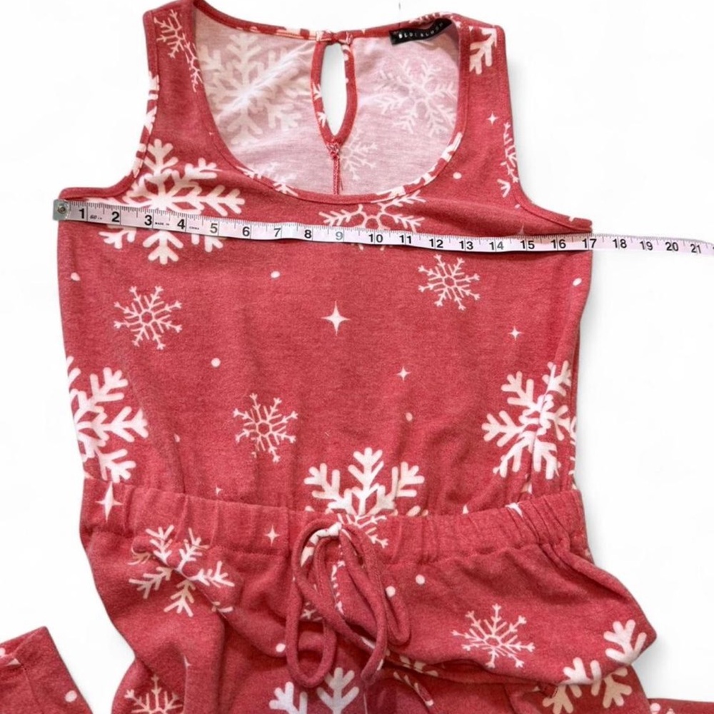 Sleeveless Snowflake Jumpsuit - Picture 14 of 16